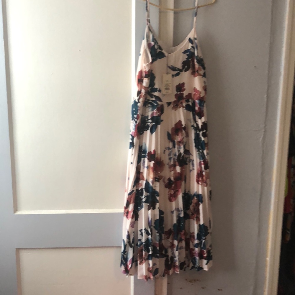 Floral pleated dress